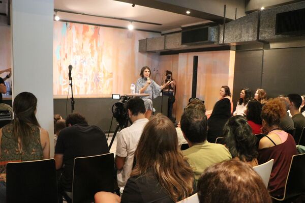 'Acho que fiz o certo', diz Manuela d'Ávila sobre contato com hacker de mensagens da Lava Jato - Sputnik Brasil