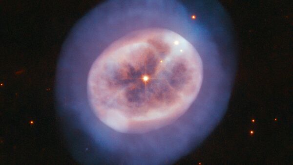 Nebulosa planetária NGC 2022, localizada na constelação de Orion - Sputnik Brasil