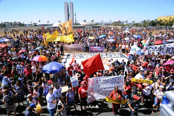 Ato da paralisação nacional de 13 de agosto em Brasília, Distrito Federal - Sputnik Brasil