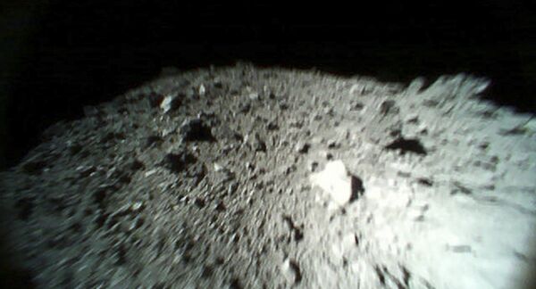 Terça-feira caótica? NASA revela aproximação inédita de asteroide gigante - Sputnik Brasil