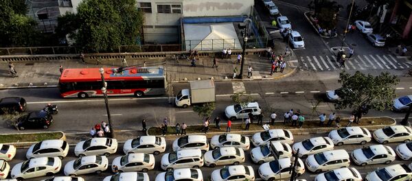 Taxistas fazem manifestação contra o aplicativo Uber em São Paulo - Sputnik Brasil