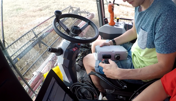 Agrorrobô russo mira mercado brasileiro após sucesso na Rússia Agrorrobô russo mira mercado brasileiro após sucesso na Rússia - Sputnik Brasil