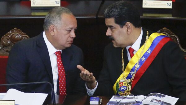 Diosdado Cabello, presidente da Assembleia Nacional Constituinte de Venezuela, e Nicolás Maduro, presidente de Venezuela - Sputnik Brasil