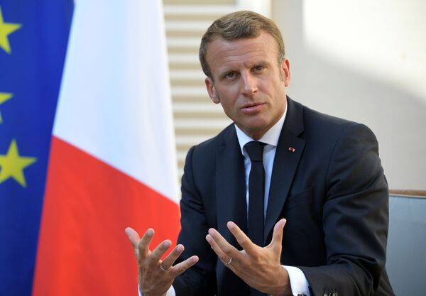 França quer combater ódio on-line e apresenta projeto contra 'islamismo radical' - Sputnik Brasil