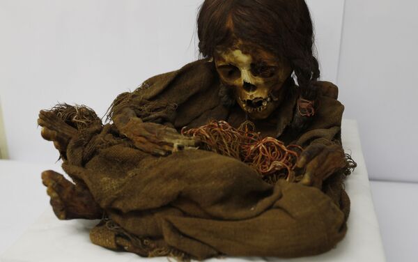 Garota inca mumificada de 500 anos - Sputnik Brasil