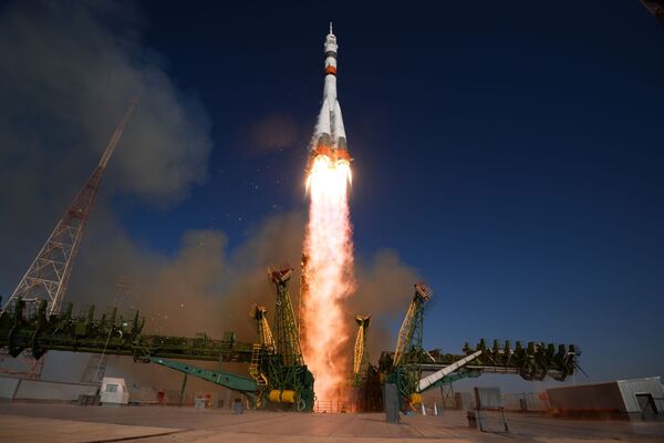 Lançamento do foguete portador russo Soyuz-2.1a com a espaçonave Soyuz MS-14 a partir do cosmódromo de Baikonur, no Cazaquistão - Sputnik Brasil