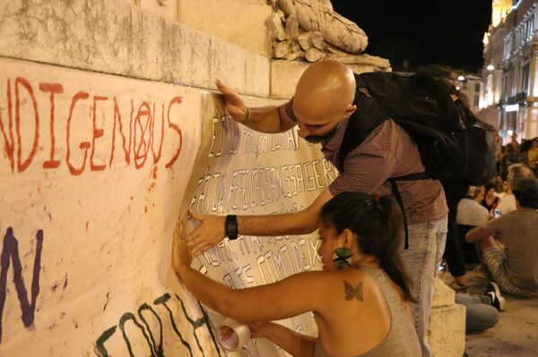 Vigília pela Amazônia movimenta zona histórica de Lisboa (FOTOS) Vigília pela Amazônia movimenta zona histórica de Lisboa (FOTOS) - Sputnik Brasil