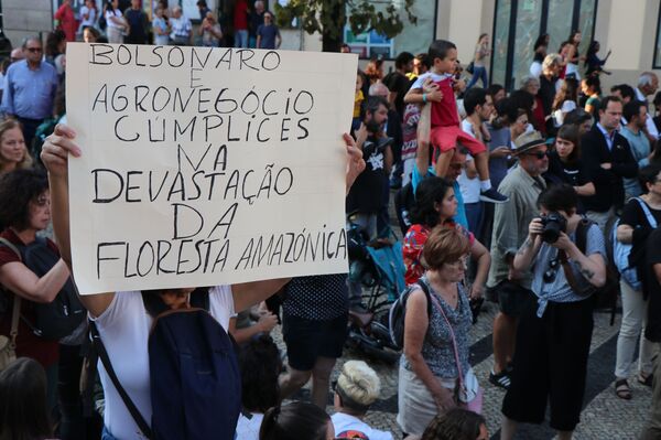 Brasil gasta muito com sua imagem no exterior, mas o retorno é baixo, avaliam especialistas - Sputnik Brasil