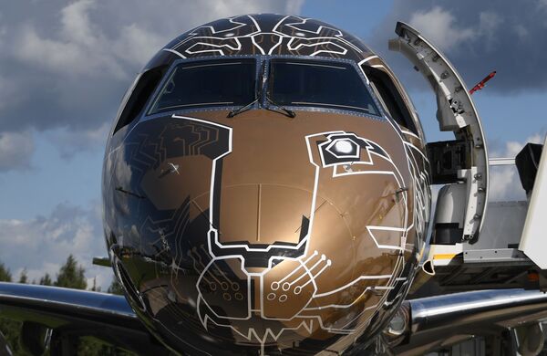 Aeronave brasileira Embraer 195-E2 Profit Hunter no Salão Aeroespacial Internacional MAKS-2019, nos arredores de Moscou - Sputnik Brasil