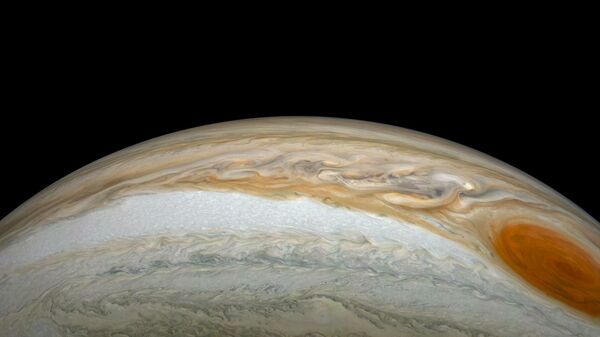 Grande mancha vermelha de Júpiter avistada pela sonda da Juno da NASA - Sputnik Brasil