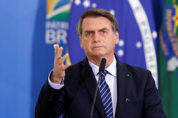 Bolsonaro tem dieta oral suspensa e sonda nasogástrica introduzida - Sputnik Brasil