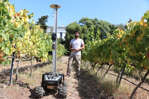 Conheça Vinbot, o robô que promete revolucionar produção de vinhos na Europa (FOTOS) - Sputnik Brasil