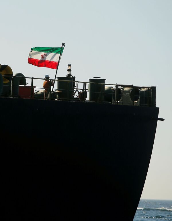 Petroleiro iraniano incluso na lista negra dos EUA estaria atracado na costa libanesa - Sputnik Brasil
