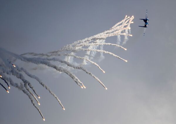 Avião SU-30SM em demonstração de voo no Salão Aeroespacial Internacional MAKS 2019 em Zhukovsky, Rússia - Sputnik Brasil