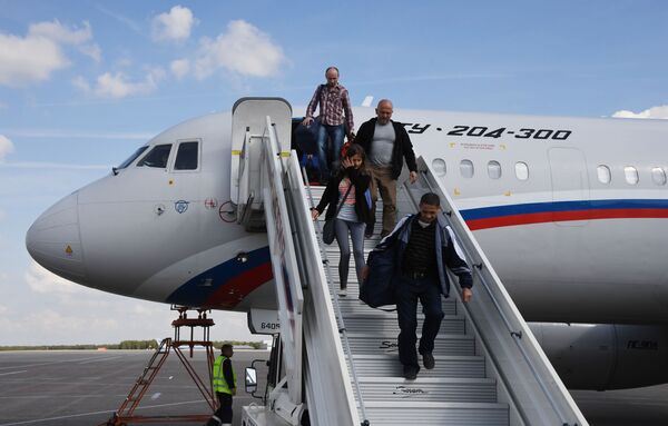 Rússia e Ucrânia completam troca de 35 prisioneiros para cada lado (FOTO, VÍDEO) - Sputnik Brasil