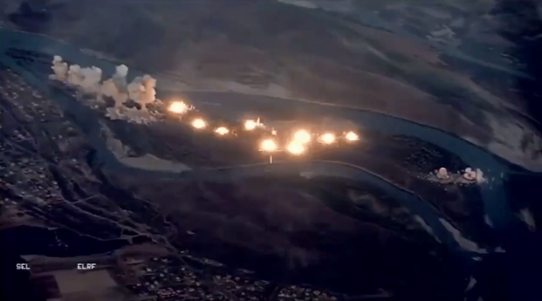 Exército dos EUA divulga VÍDEO de bombardeio contra posições do Daesh no Iraque - Sputnik Brasil