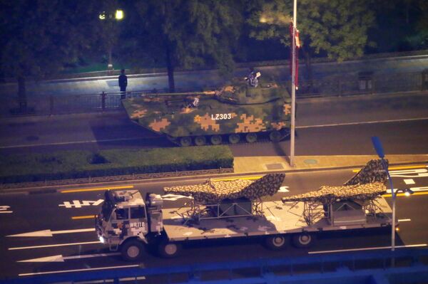 Forças Armadas chinesas ensaiam parada militar com armas nunca vistas antes (FOTOS) - Sputnik Brasil