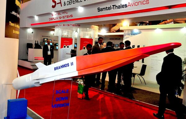 'Navio mais poderoso da Rússia': Admiral Nakhimov é 'potente ameaça', segundo mídia americana - Sputnik Brasil