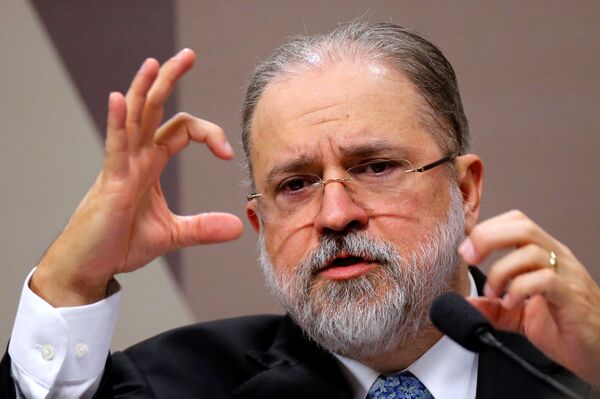 Celso de Mello prorroga inquérito sobre suposta interferência de Bolsonaro na PF - Sputnik Brasil