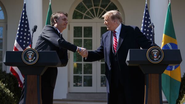 Donald Trump e Jair Bolsonaro durante a conferência de imprensa em Washington - Sputnik Brasil