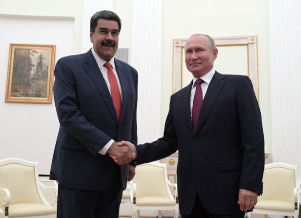 Rússia confirma chegada de especialistas militares à Venezuela Rússia confirma chegada de especialistas militares à Venezuela - Sputnik Brasil