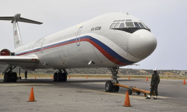 Maduro anuncia chegada de especialistas militares russos à Venezuela - Sputnik Brasil