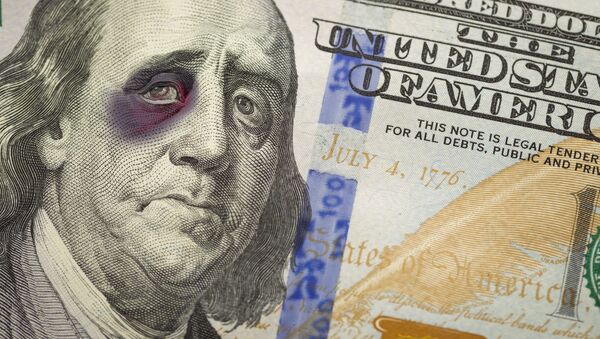 Benjamin Franklin com olho roxo em nota de 100 dólares americanos - Sputnik Brasil