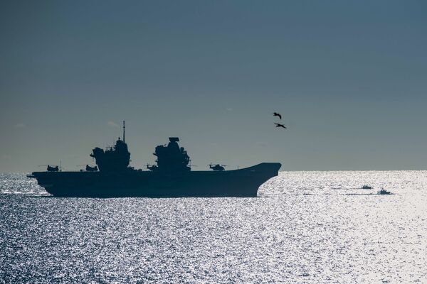 Em 2 anos porta-aviões britânico HMS Prince of Wales passa apenas 87 dias no mar devido a inundações - Sputnik Brasil
