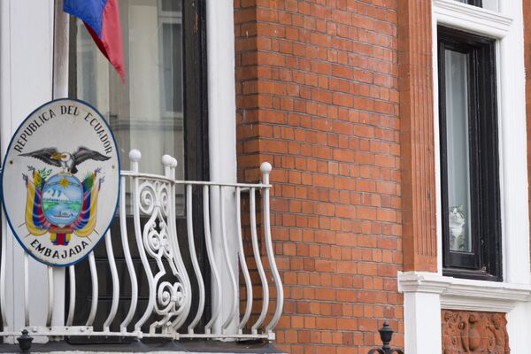 Vigilância de Assange teria impedido que este deixasse Londres no final de 2017 Vigilância de Assange teria impedido que este deixasse Londres no final de 2017 - Sputnik Brasil