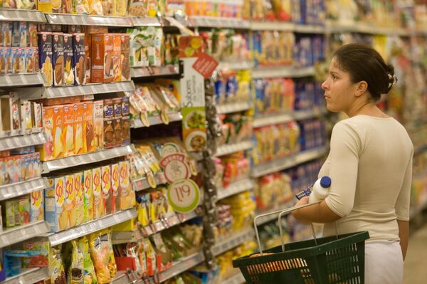 'Lucro perto de zero': Bolsonaro descarta tabelar preços e faz novo apelo aos supermercados - Sputnik Brasil