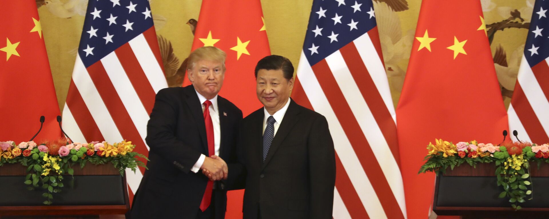 Donald Trump, presidente dos EUA, e Xi Jinping, presidente da China - Sputnik Brasil, 1920, 09.02.2025