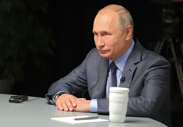 Putin: Rússia nunca será amiga 'de um país contra outro' no Oriente Médio - Sputnik Brasil