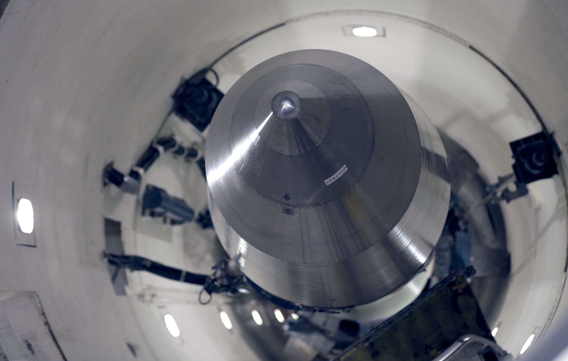 Imagem de ogiva nuclear norte-americana instalada no interior do estado de Dakota do Norte - Sputnik Brasil, 1920, 24.05.2024