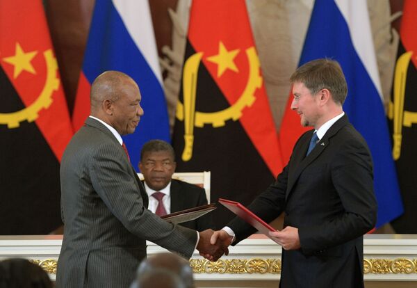 Antiga parceira da Odebrecht, mineradora de diamantes de Angola avança nos negócios com Rússia Antiga parceira da Odebrecht, mineradora de diamantes de Angola avança nos negócios com Rússia - Sputnik Brasil