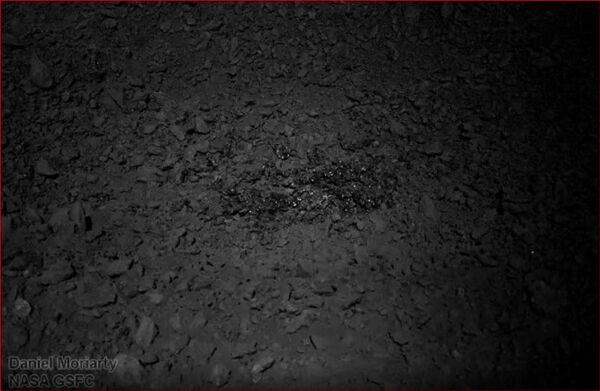 Nova FOTO do 'gel misterioso' achado no lado oculto da Lua ajudaria a identificar sua origem - Sputnik Brasil