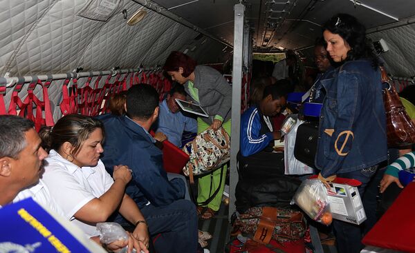 Cubanos excluídos de reincorporação ao Mais Médicos pedem para voltar a trabalhar - Sputnik Brasil