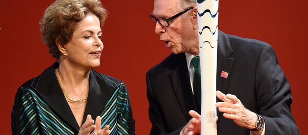 Tocha Olímpica dos Jogos de 2016, apresentada nesta sexta-feira (3) em Brasília - Sputnik Brasil