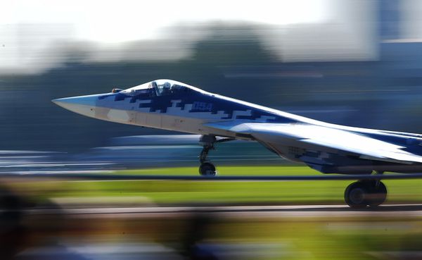 Mídia revela qualidades do caça russo Su-57 quando comparado aos análogos americanos e chinês Mídia revela qualidades do caça russo Su-57 quando comparado aos análogos americanos e chinês - Sputnik Brasil
