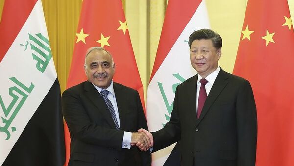 Líder chinês Xi Jinping (à direita) e premiê iraquiano Adel Abdul Mahdi (à esquerda) em Pequim - Sputnik Brasil