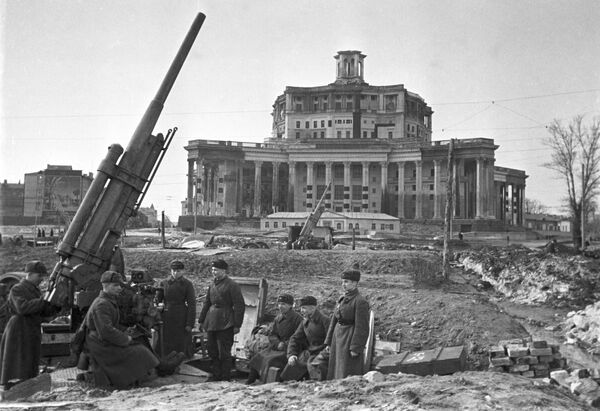 Сomo Kremlin foi escondido das bombas nazistas (FOTOS) Сomo Kremlin foi escondido das bombas nazistas (FOTOS) - Sputnik Brasil