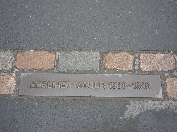 Merkel defende Europa unida em celebração de 30 anos da queda do Muro de Berlim - Sputnik Brasil