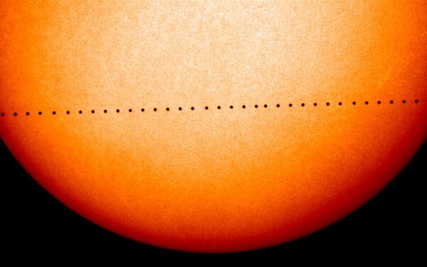Trânsito de Mercúrio através do disco solar - Sputnik Brasil