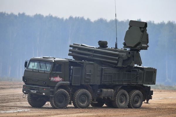 EUA 'adquirem' sistema de defesa antiaérea russo Pantsir dos campos de batalha da Líbia para estudo EUA 'adquirem' sistema de defesa antiaérea russo Pantsir dos campos de batalha da Líbia para estudo - Sputnik Brasil