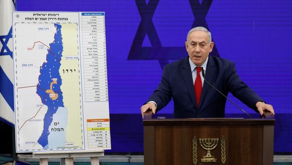 Primeiro-ministro israelense Benjamin Netanyahu durante declaração na cidade de Ramat Gan, perto de Tel Aviv, Israel, 10 de setembro de 2019 - Sputnik Brasil
