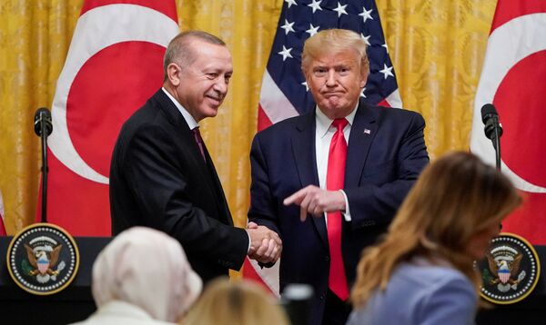 Turquia testará S-400 apesar das pressões dos EUA, diz mídia Turquia testará S-400 apesar das pressões dos EUA, diz mídia - Sputnik Brasil