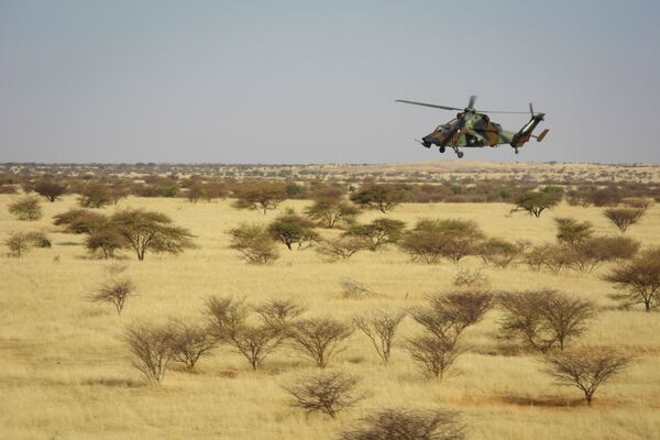 Treze soldados franceses morrem em acidente durante operação no Mali, segundo Élysée Treze soldados franceses morrem em acidente durante operação no Mali, segundo Élysée - Sputnik Brasil