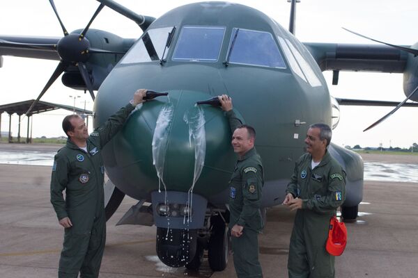 Força Aérea Brasileira incorpora nova aeronave SC-105 (FOTOS) Força Aérea Brasileira incorpora nova aeronave SC-105 (FOTOS) - Sputnik Brasil