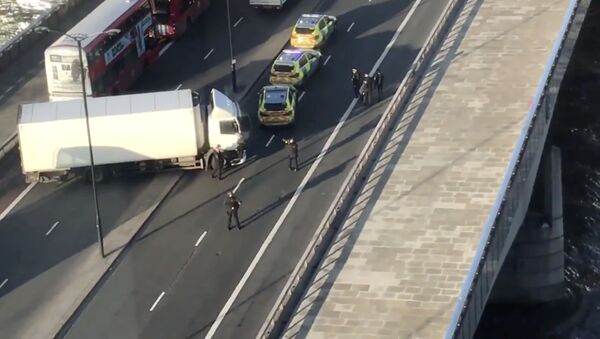 Ataque com faca e tiroteio na Ponte de Londres (London Bridge), Reino Unido, nesta sexta-feira, 29 de novembro de 2019 - Sputnik Brasil