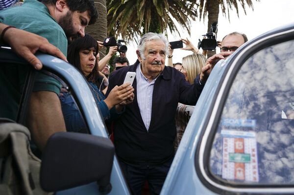 Uruguai perde com fiasco econômico de Brasil e Argentina: 'Vizinhos estão doentes', diz Mujica - Sputnik Brasil