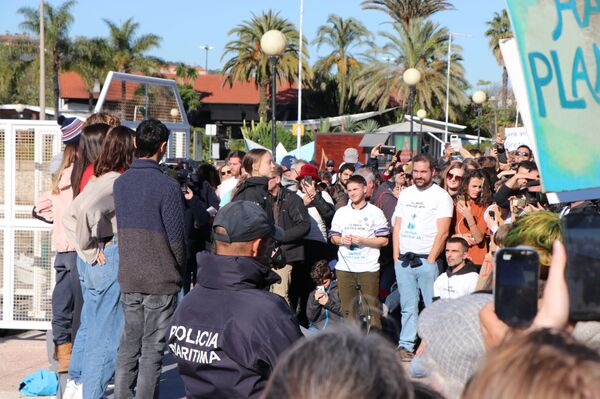 Greta recebe prêmio milionário e doa parte do dinheiro para o SOS Amazônia - Sputnik Brasil